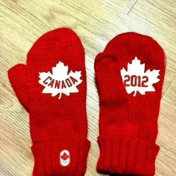 ROOTS WINTER RED  MITAINS 2012 TEAM CANADA OLYMPICS - Picture 2 of 6